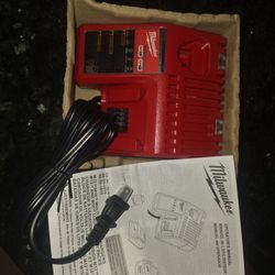 Milwakee Multi Charger 