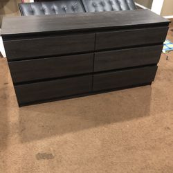 Dresser Missing 2 Panels For Clothes 