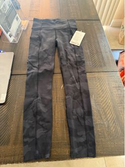 Lululemon Fast and Free High-Rise Leggings 25" - Size 4 Camo