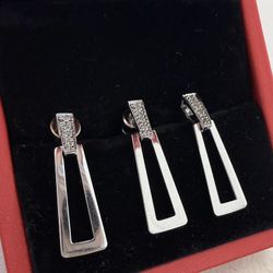 Aretes y dije en Oro blanco 10k