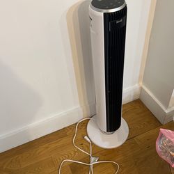Levoit Fan Tower *LIKE NEW*