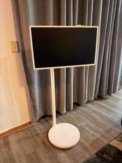 LG StanbyME Rolling TV