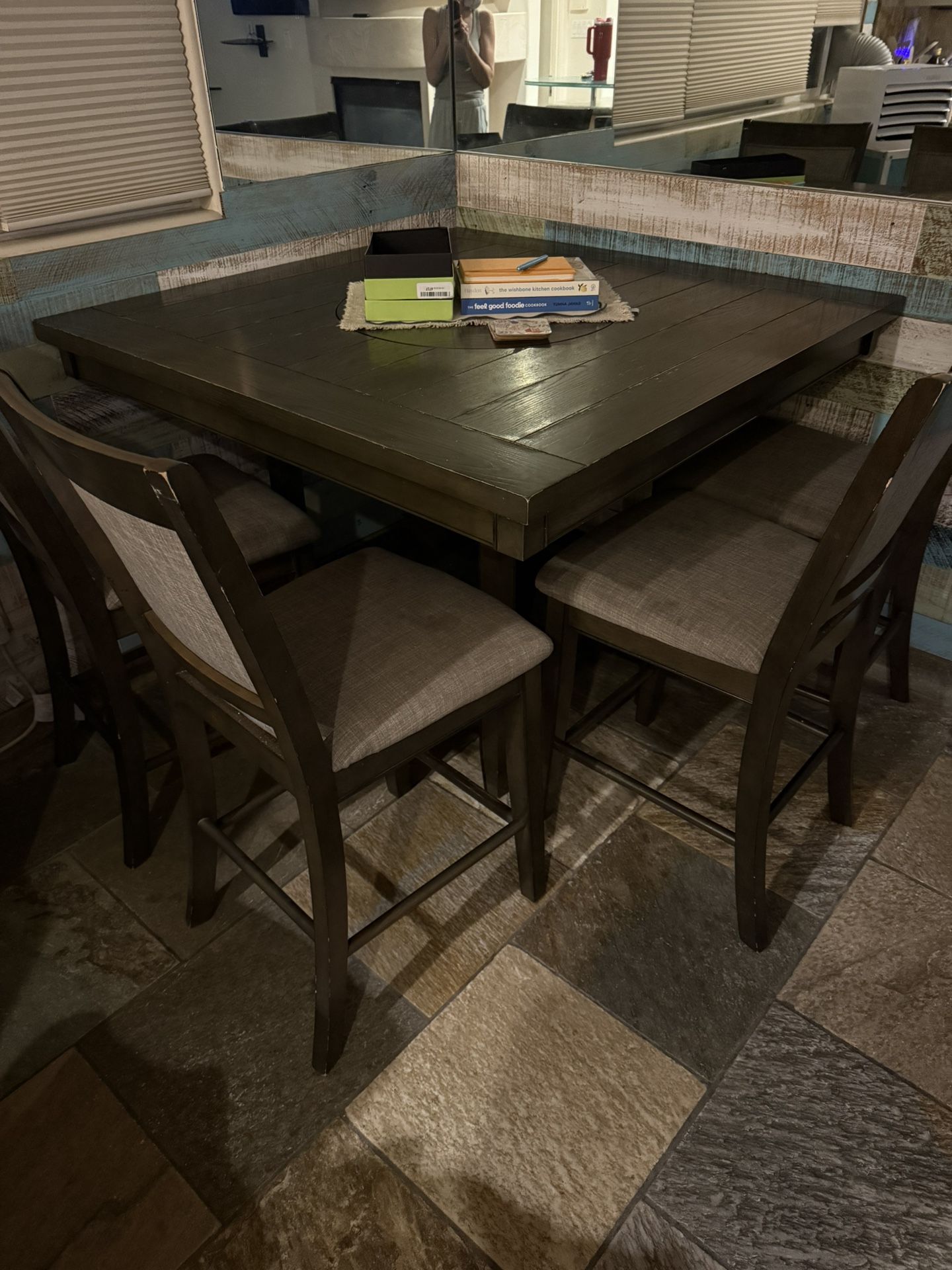 Dining Table & 4 Chairs