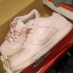 nike dunks pink 