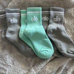 Alo Yoga Unisex Throwback Socks Brand New 3 Pack