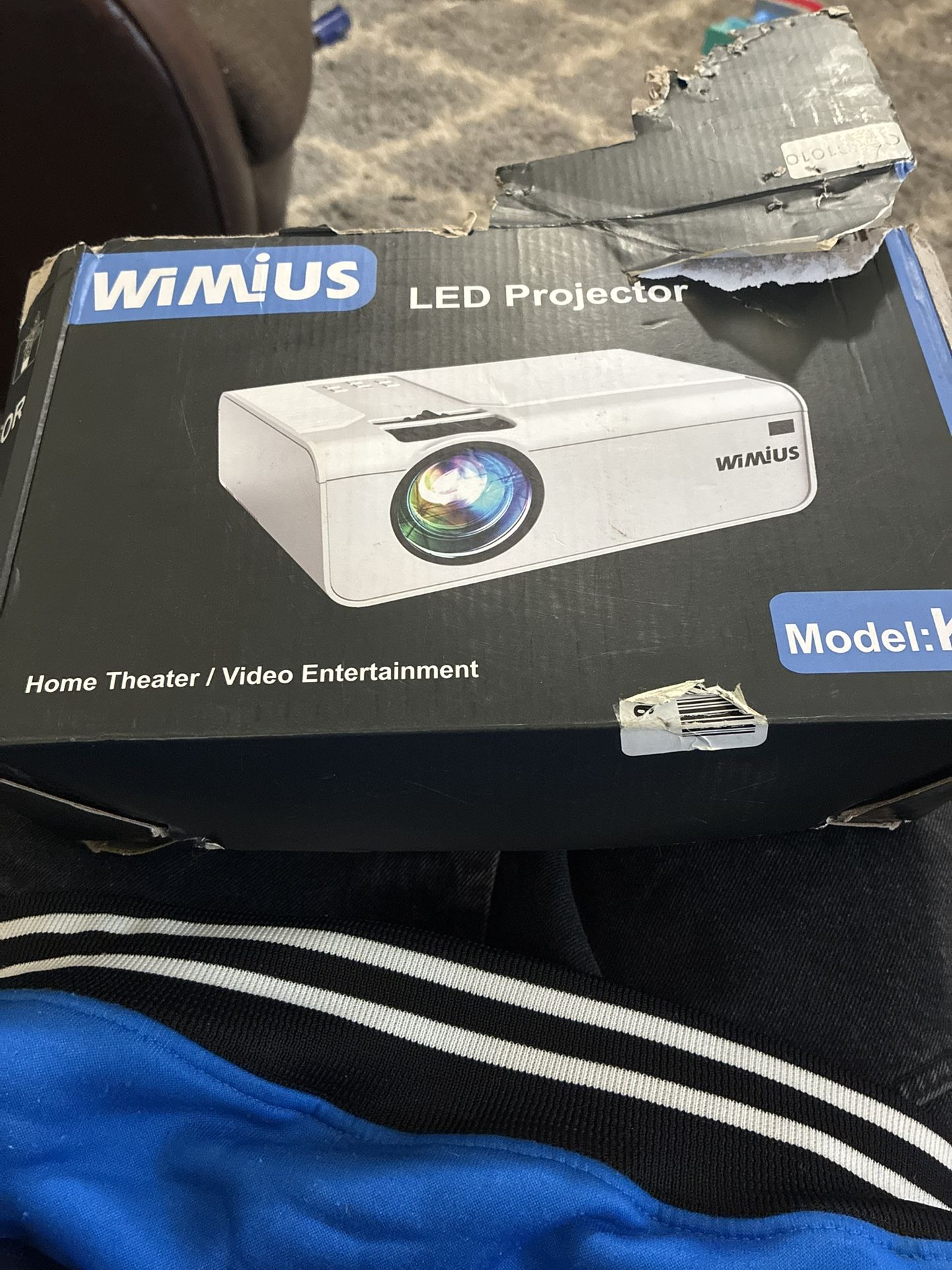 Projector and 75 inch projector screen