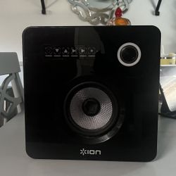 Touchscreen Bluetooth Speaker 