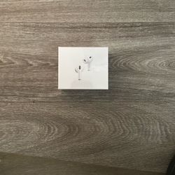 Wireless Noise Cancelling Earbuds