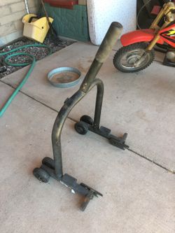 Motorcycle rear stand