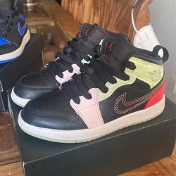 Jordan 1 MID SE Size12C