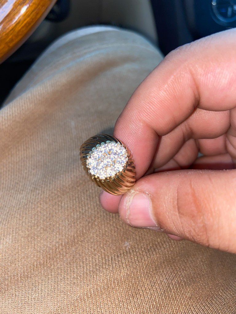 Real 10k Gold Antique Ring real diamond 