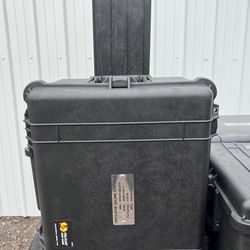 Pelican Case 1620 Hard Case With Foam Black Hard Rolling Travel Case