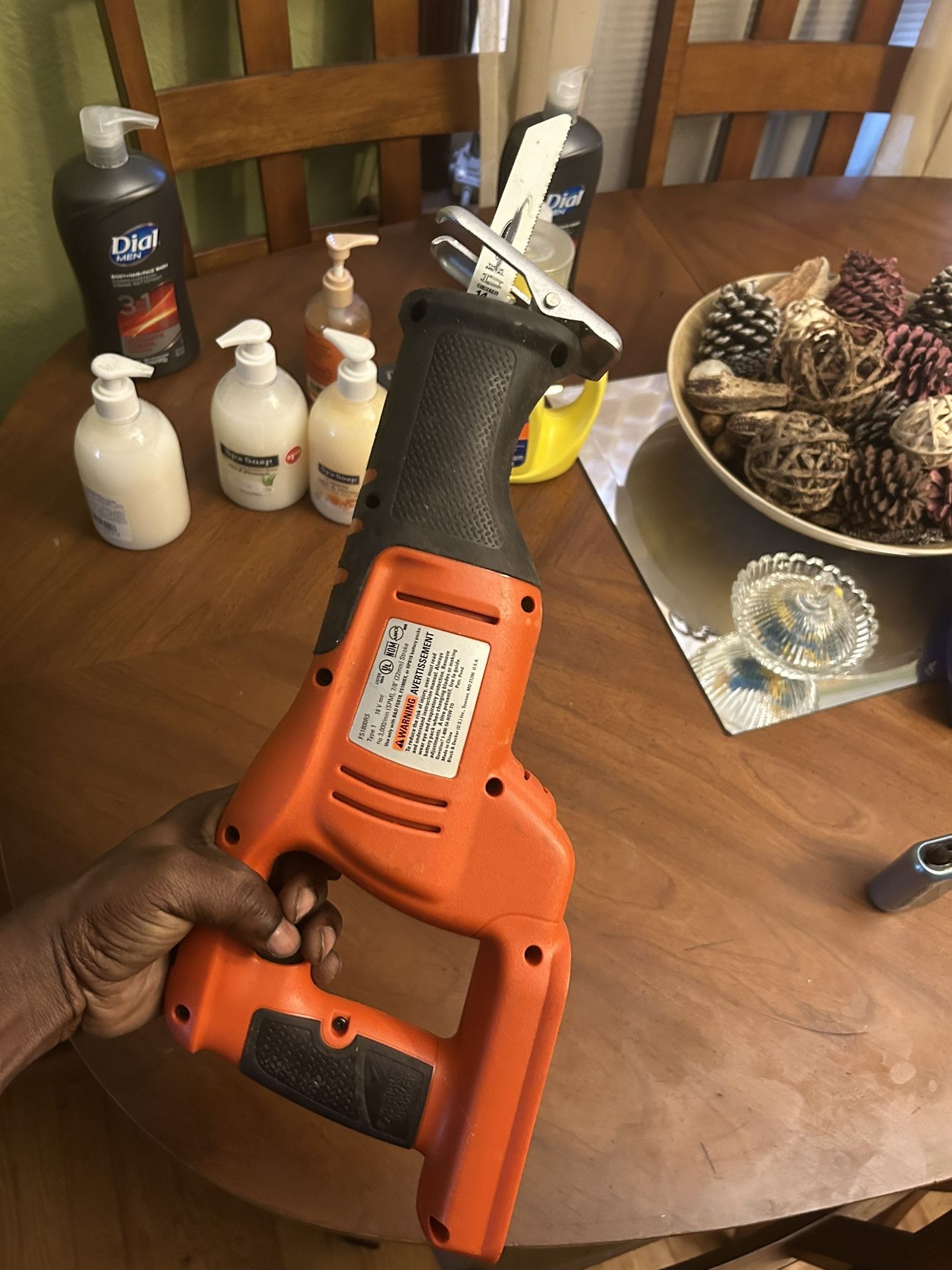Black & Decker Automatic Saw