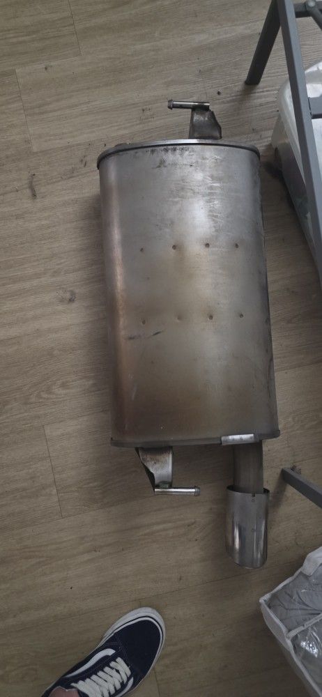 Muffler