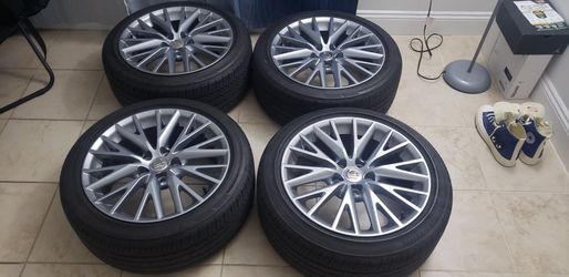 Is350. 18x8 18x8.5 Staggered Wheels. Look New BRIDGESTONE Tires