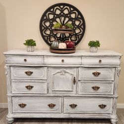 Dresser  .. Entry Table 