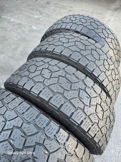 4 used tires 285 70r17 Toyo AT111 Open Country $250.00