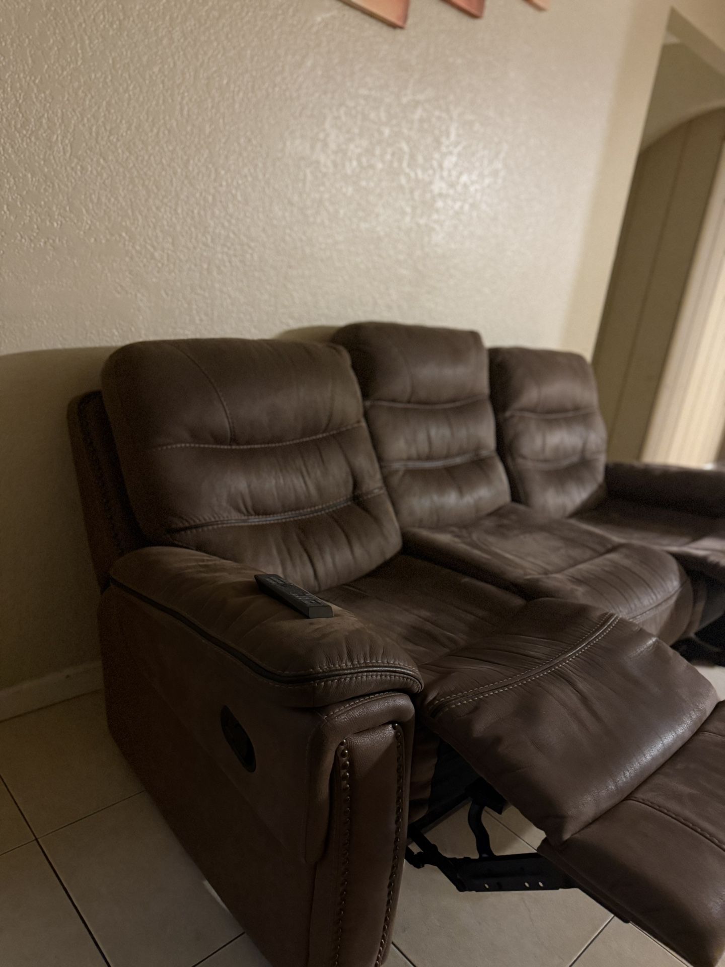 Reclining Couches 200 Or Best Offer