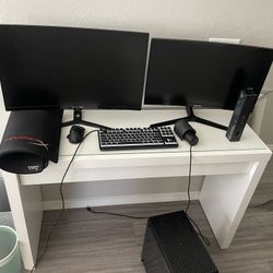 Gaming Set Up 