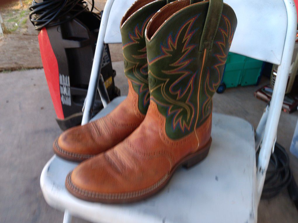 Ariat Boots  Style 39930  Size 9