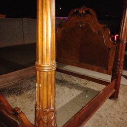 Beautiful Solid Wood 4-Poster Bed Frame - Elegant & Sturdy
