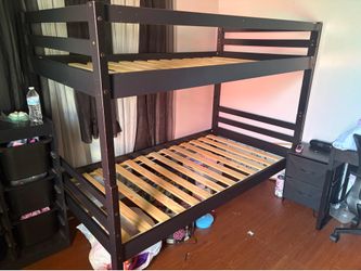 Black bunk bed read description