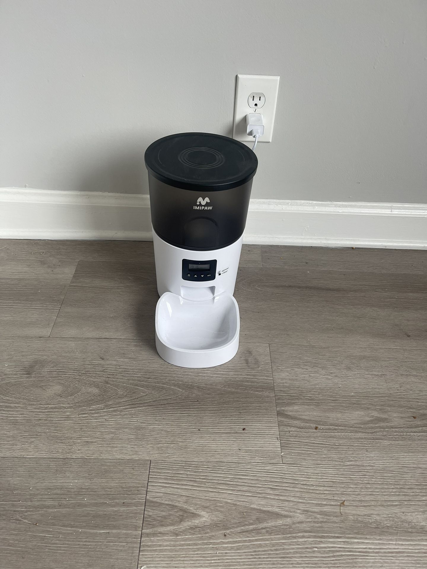 Automatic Pet feeder