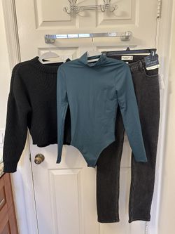 Abercrombie women’s Bundle: Curve love jeans, Turtleneck Body Suit, Black Sweater