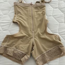 Size Small New Faja