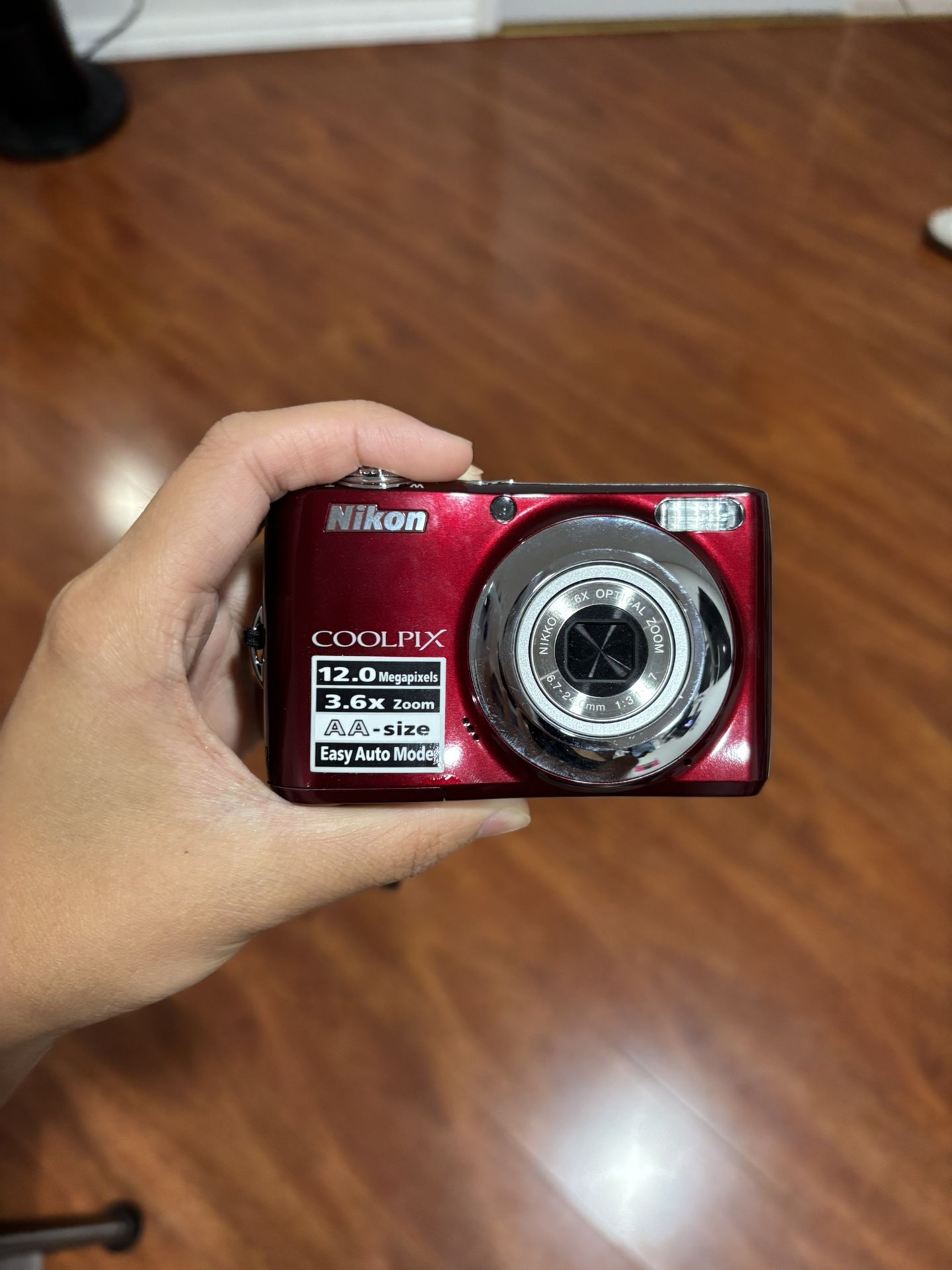 Nikon Red Coolpix L22 Digital Camera 12MP 3.6X Optical Zoom With Case Cable