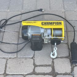 Champion 440/880lb Hoist With Remote