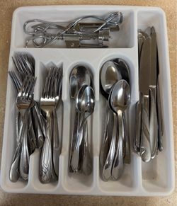 Silverware with organizer.  Used but good!  See Description. Best Offer