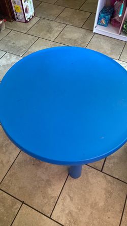 Kids table