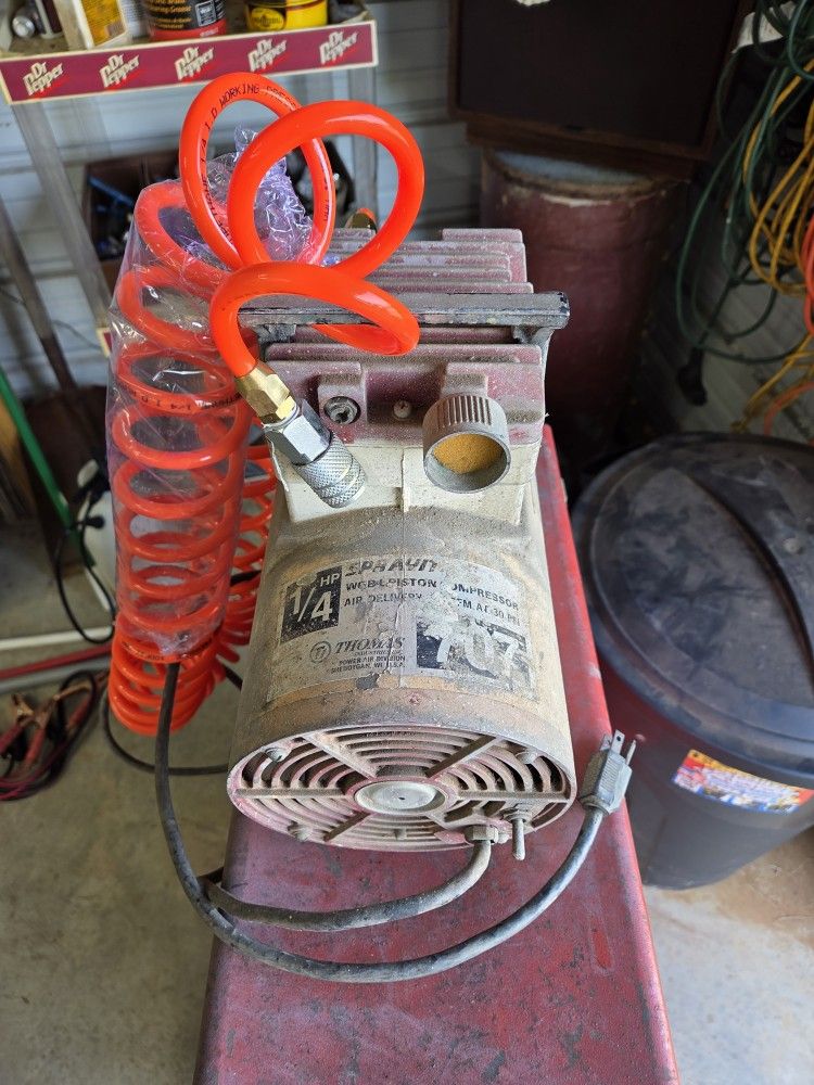 Thomas 1/4hp WOB-L piston air compressor,