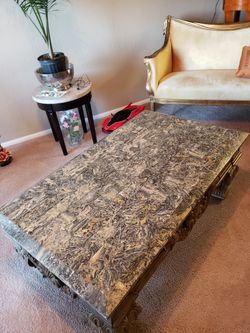 Coffee / Cocktail table