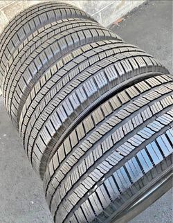 265/65/17 Michelin vendo un set de llantas usadas excelente condiciones de vida las 4 ✅🤩I am selling a set of used tires, all 4 in excellent living c