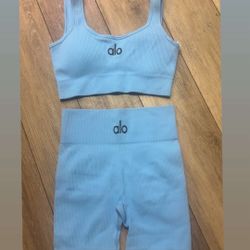 Alo Yoga Set