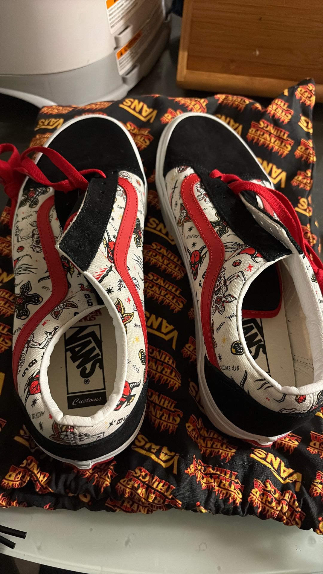 Custom Brand New stranger things Vans