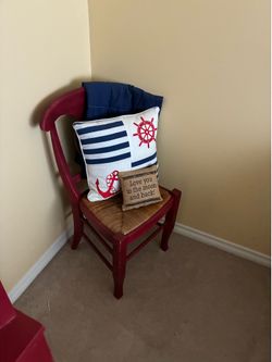 Vintage Red wicker chair in good condition