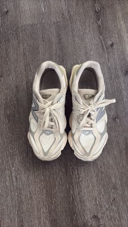 New Balance 9060 Grey Used