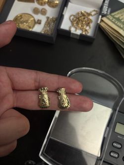 10k Money bag earrings