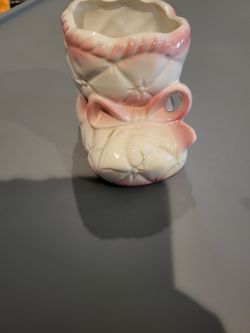 👶🎀 Vintage Japan Pink Baby Bootie Ceramic Planter #160 – MCM Nursery Decor