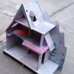 LOL Surprise Winter Disco Dollhouse 