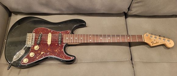 Fender Stratocaster Electric Guitar - Black