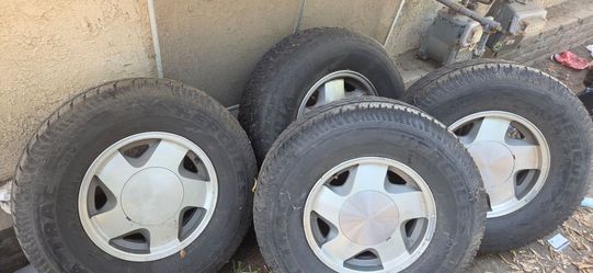 Used tire and rim for suv