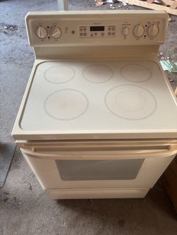 White stove /range