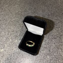 Gold Ring With Genuine Emerald 
