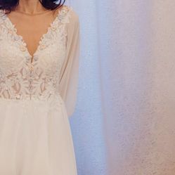 Occasional DRESS With Detachable Train