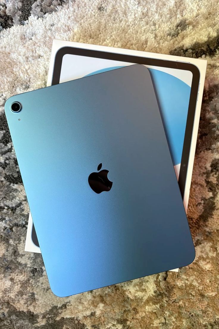 Apple Ipad 10th Generation Brand new Color Blue