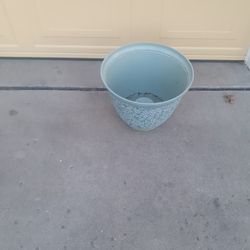 Flower pot